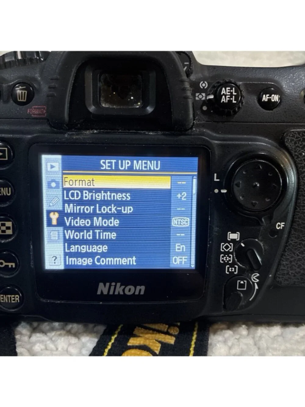 Nikon D200 10.2 MP Digital SLR Camera - Black  With Nikon AF-S 67mm